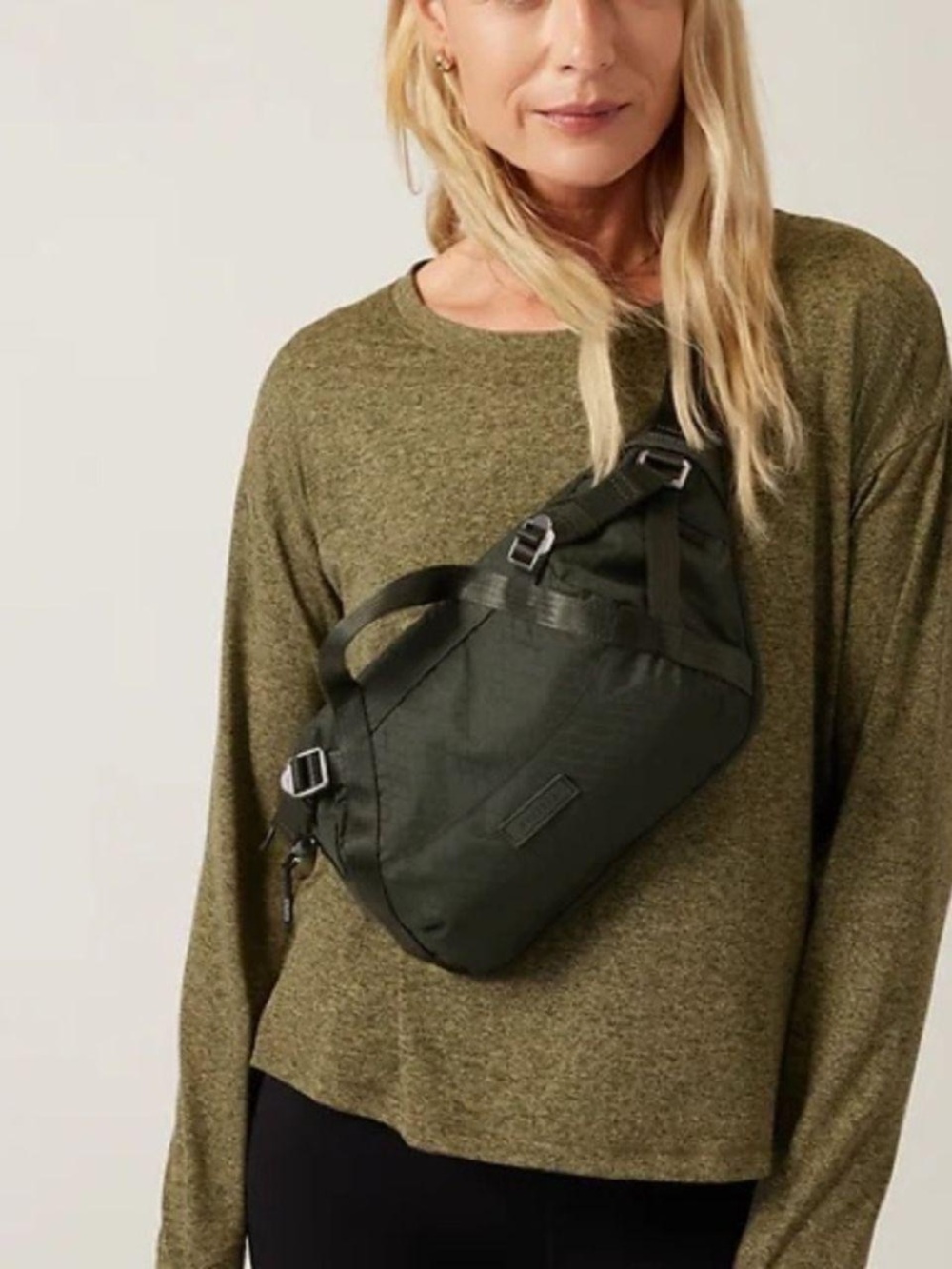 Athleta excursion Black Crossbody with Adjustable Strap and multiple pockets NWT